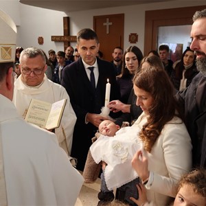 Biskup Šaško krstio sedmo dijete obitelji Mamić